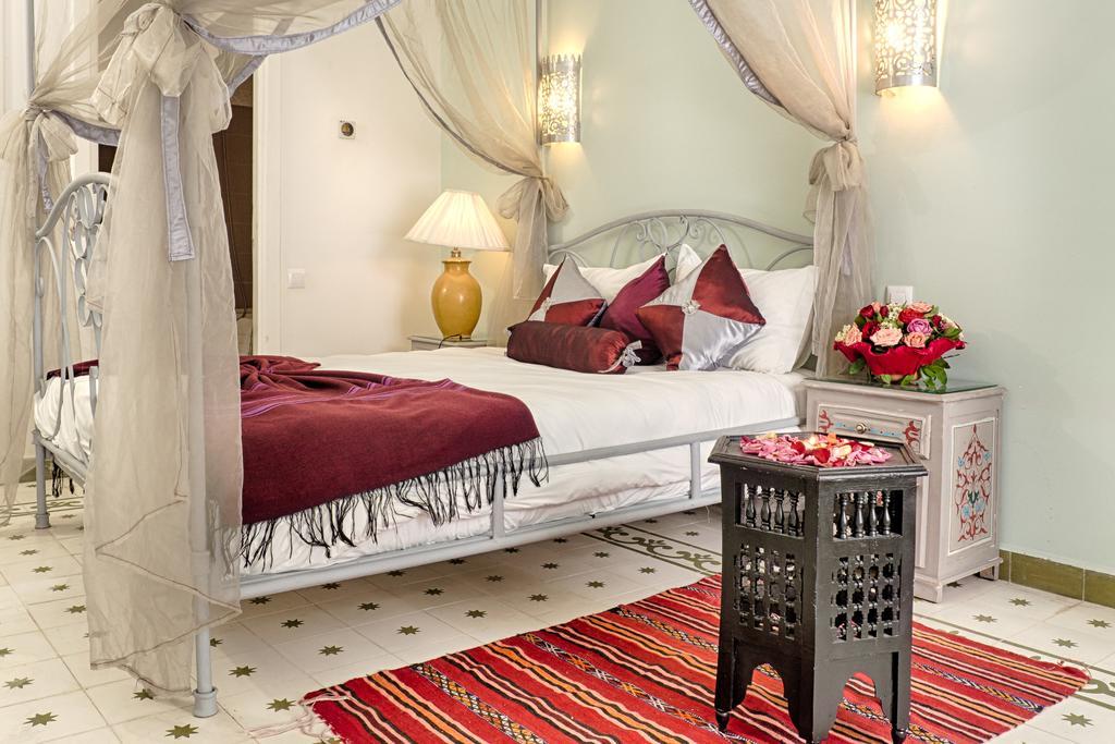 Palais Du Calife Riad Spa & Clubbing (Adults Only) Танжер Стая снимка