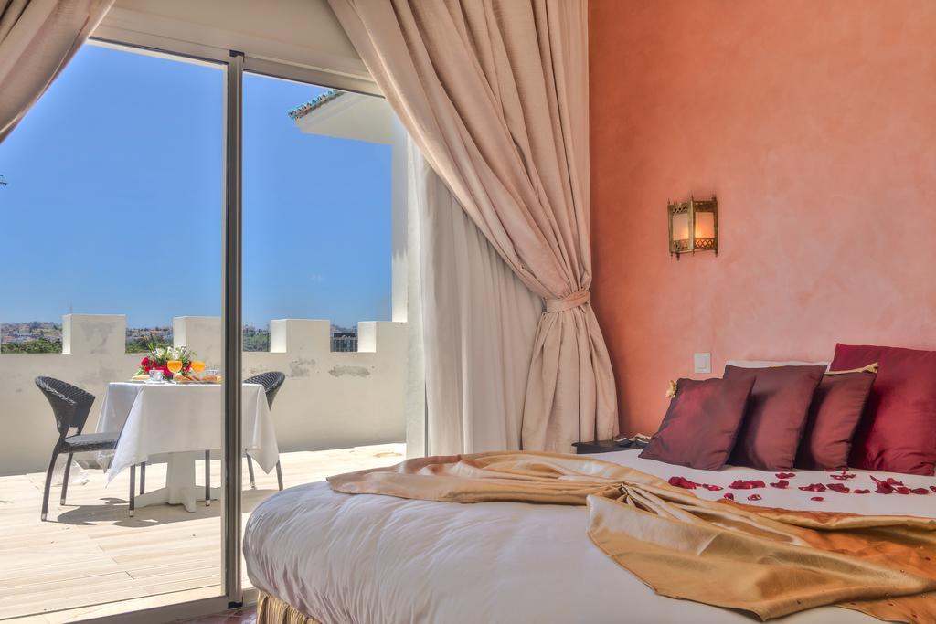 Palais Du Calife Riad Spa & Clubbing (Adults Only) Танжер Стая снимка